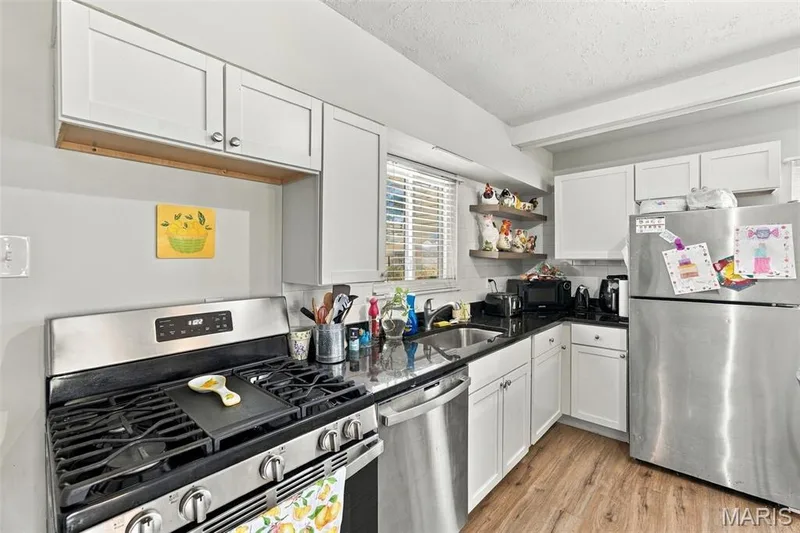 512 Eggering Drive, O'Fallon, MO 63366 — listing photo 12 of 25
