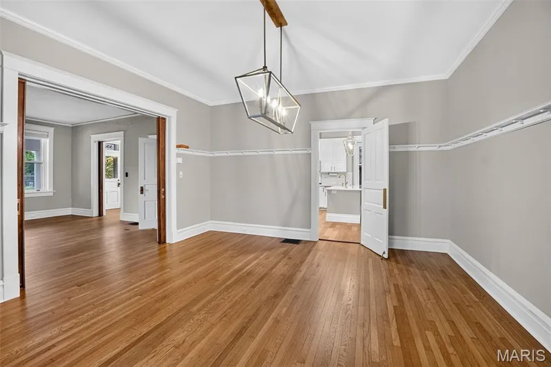552 Clark Street, St Charles, MO 63301 — listing photo 11 of 69