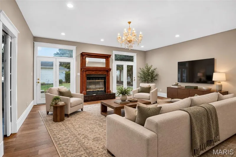 552 Clark Street, St Charles, MO 63301 — listing photo 22 of 69