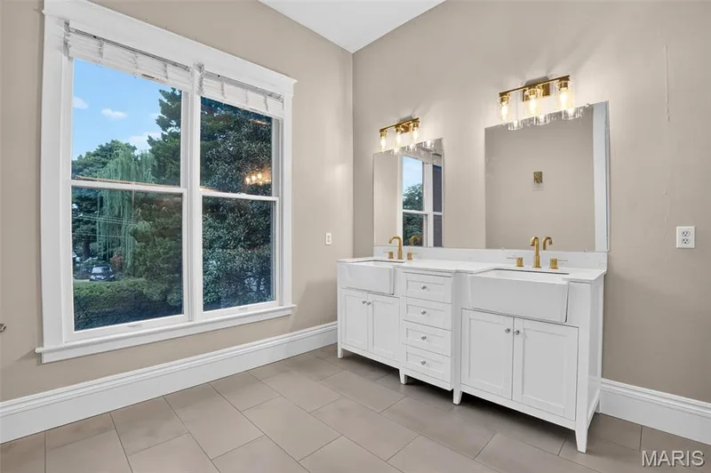 552 Clark Street, St Charles, MO 63301 — listing photo 34 of 69