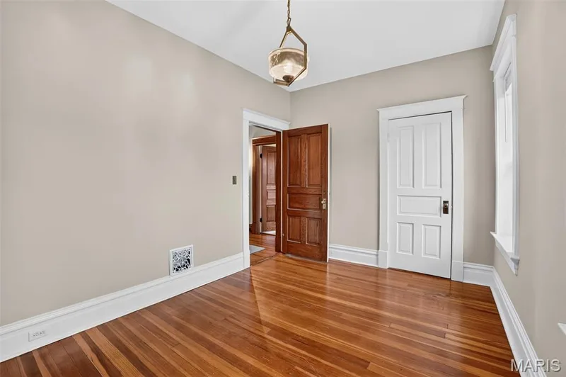 552 Clark Street, St Charles, MO 63301 — listing photo 40 of 69