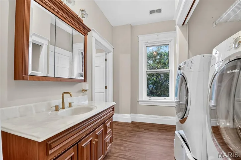 552 Clark Street, St Charles, MO 63301 — listing photo 49 of 69