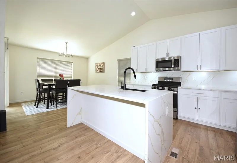 112 Wholesome Way, St Charles, MO 63304 — listing photo 11 of 55