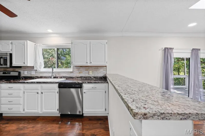 474 Oak Hill Dr., Lake St. Louis, MO 63367 — listing photo 7 of 32
