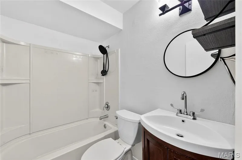 214 Oakridge Lane, Lake St. Louis, MO 63367 — listing photo 16 of 30