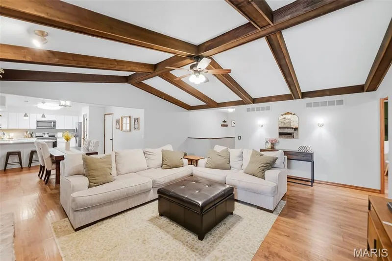 Great area for conversations. — 416 Morningside Drive, St Peters, MO 63376