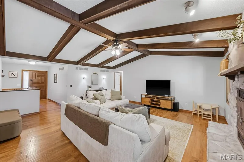 416 Morningside Drive, St Peters, MO 63376 — listing photo 10 of 46