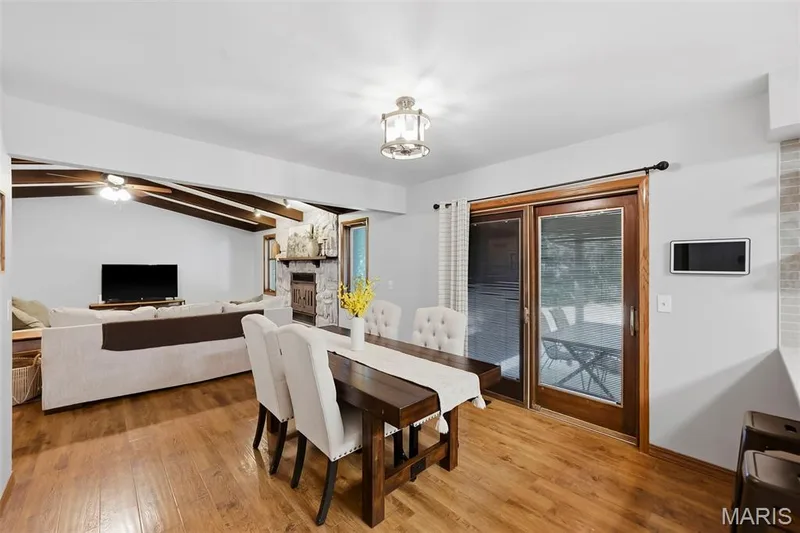 Great open flow — 416 Morningside Drive, St Peters, MO 63376