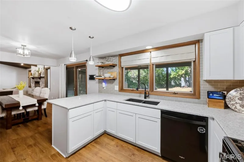 Large window overlooking covered patio. — 416 Morningside Drive, St Peters, MO 63376