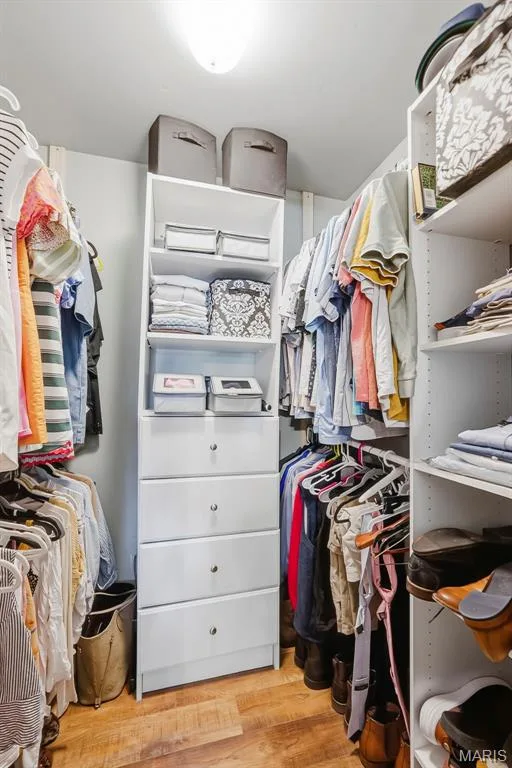 Walk-in closet in owner's suite. — 416 Morningside Drive, St Peters, MO 63376
