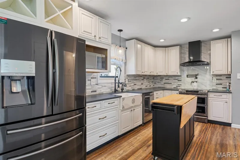 1052 Chesterfield Drive, Wentzville, MO 63385 — listing photo 6 of 26