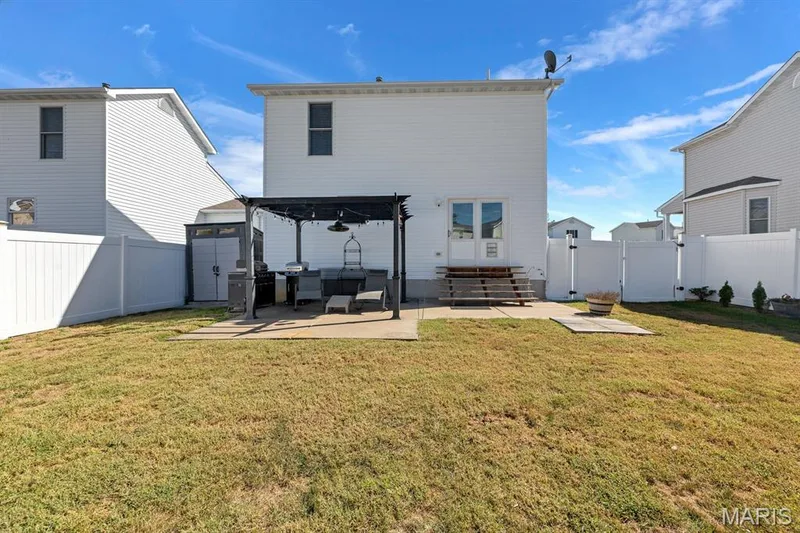 1052 Chesterfield Drive, Wentzville, MO 63385 — listing photo 23 of 26