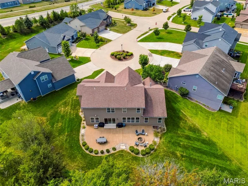 5 Wyndemere Court, Lake St. Louis, MO 63367 — listing photo 5 of 93