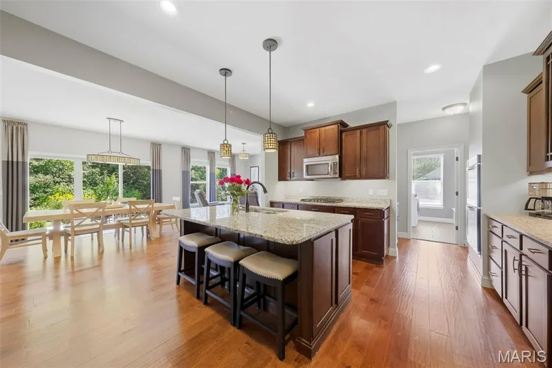 5 Wyndemere Court, Lake St. Louis, MO 63367 — listing photo 14 of 93