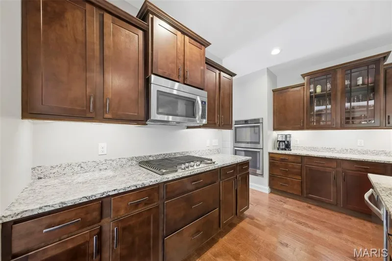 5 Wyndemere Court, Lake St. Louis, MO 63367 — listing photo 21 of 93