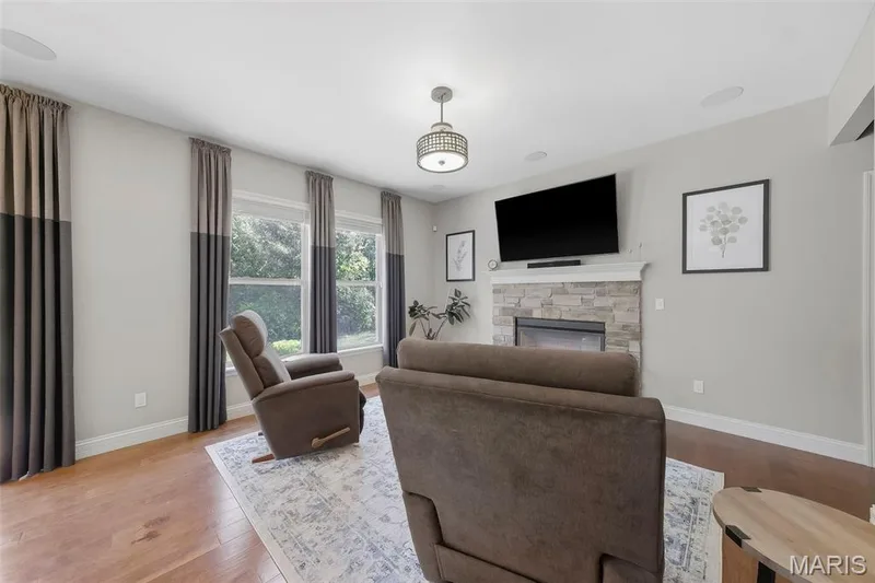 5 Wyndemere Court, Lake St. Louis, MO 63367 — listing photo 27 of 93