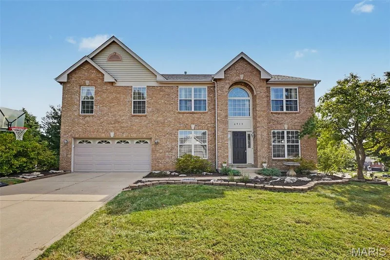 6915 Fieldstone Farms Drive, O'Fallon, MO 63368 — listing photo 2 of 60