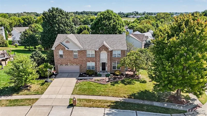 6915 Fieldstone Farms Drive, O'Fallon, MO 63368 — listing photo 3 of 60