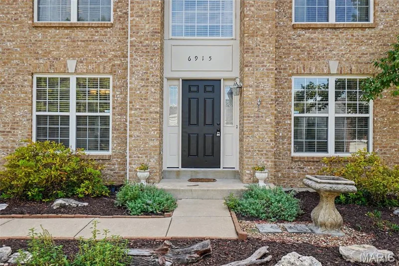 6915 Fieldstone Farms Drive, O'Fallon, MO 63368 — listing photo 4 of 60