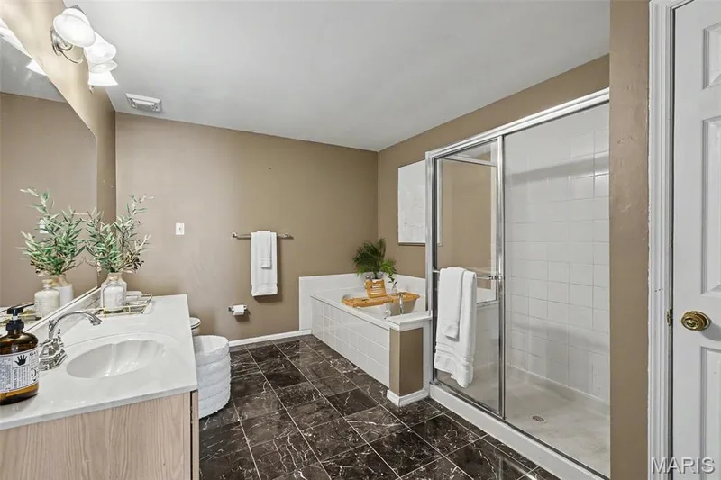 6915 Fieldstone Farms Drive, O'Fallon, MO 63368 — listing photo 29 of 60