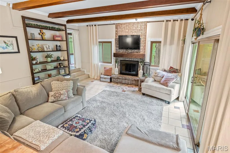 56 River Bend Court, Chesterfield, MO 63017 — listing photo 8 of 29
