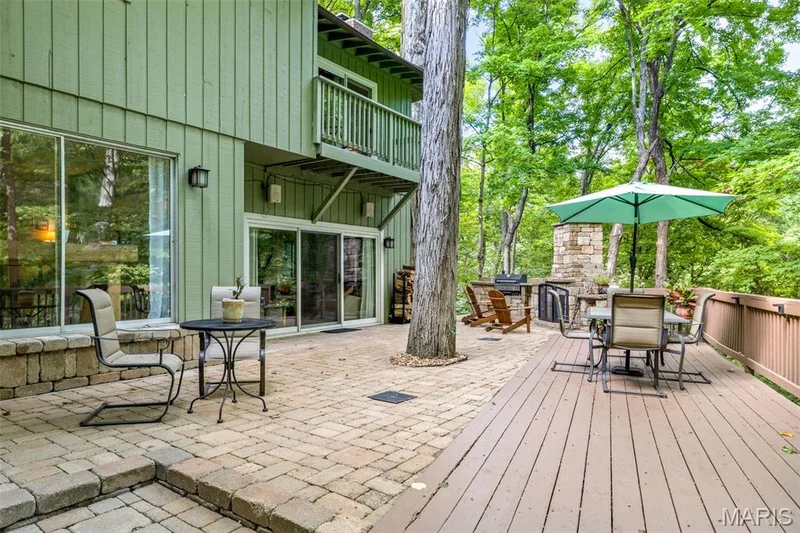 56 River Bend Court, Chesterfield, MO 63017 — listing photo 4 of 29