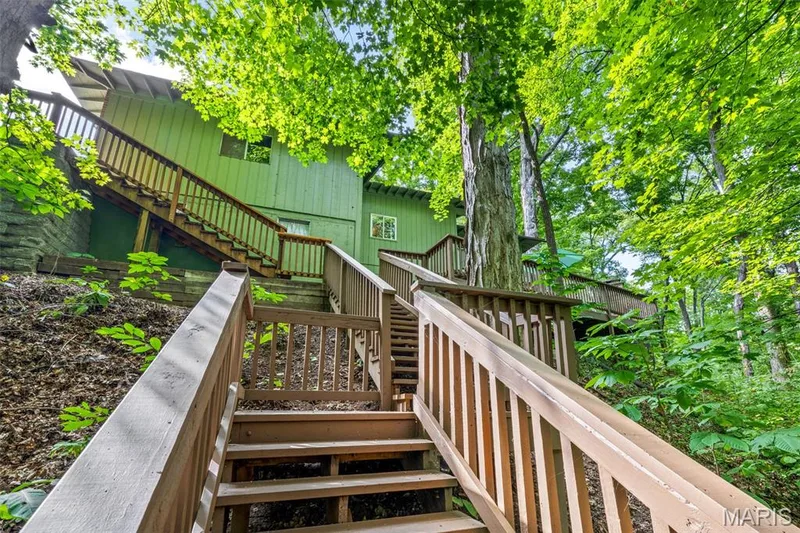 56 River Bend Court, Chesterfield, MO 63017 — listing photo 24 of 29
