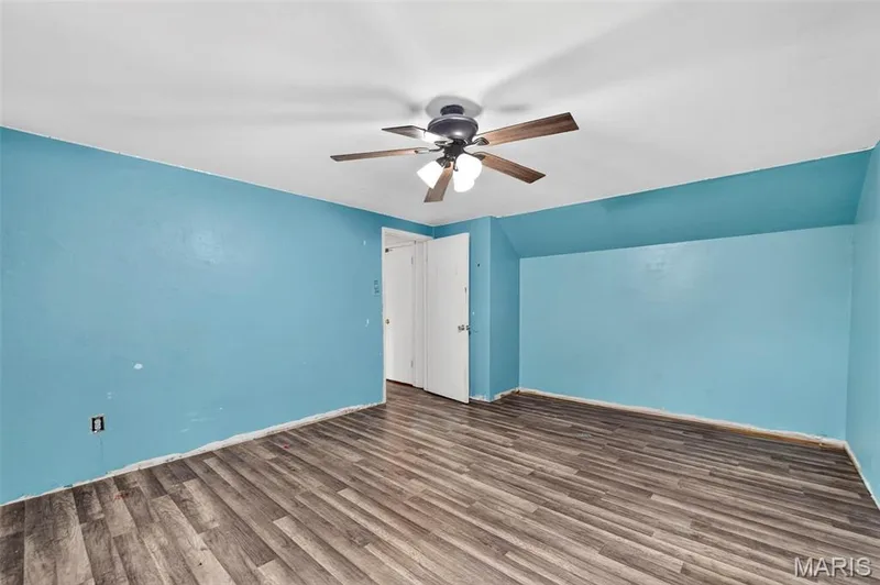 8 S Dianne Drive, St Peters, MO 63376 — listing photo 14 of 20