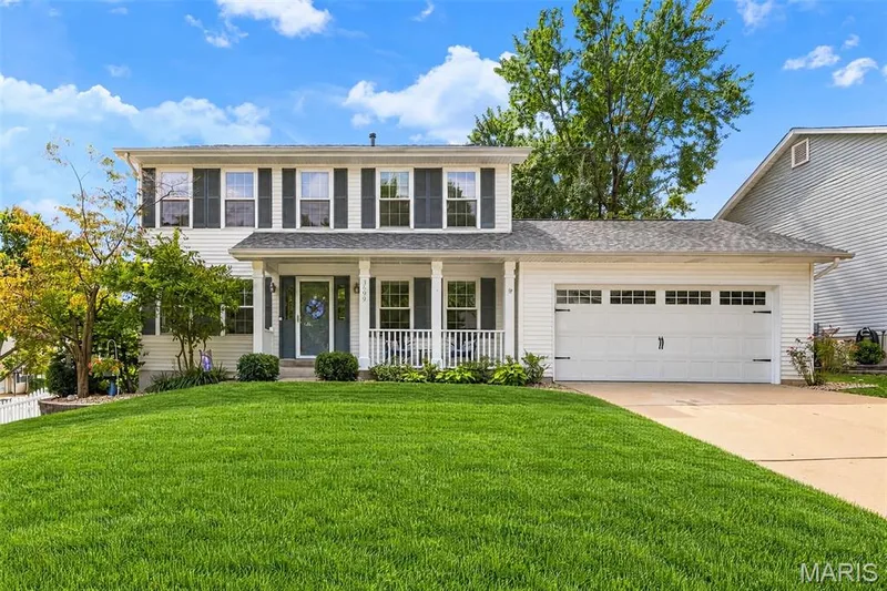 3699 Banbury Drive, St Charles, MO — listing photo 1