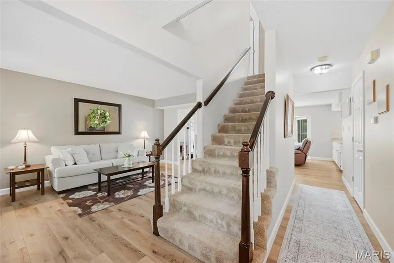 3699 Banbury Drive, St Charles, MO 63303 — listing photo 4 of 42