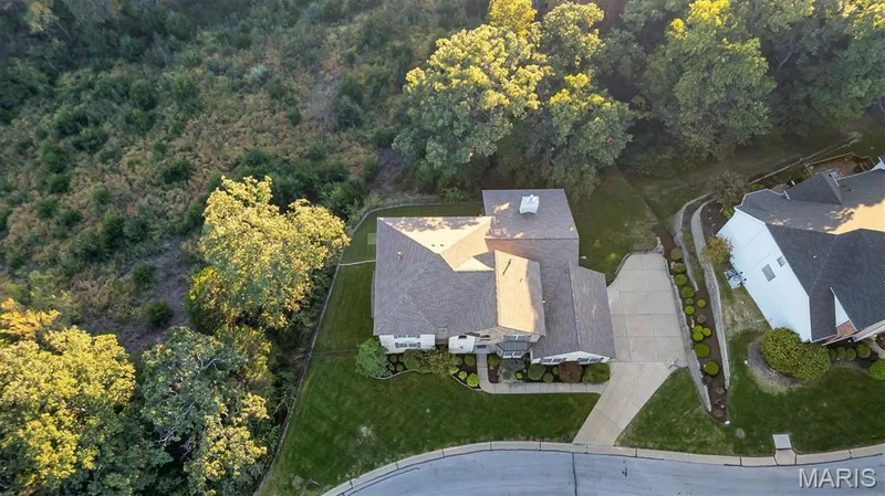16620 Wycliffe Place Drive, Wildwood, MO 63005 — listing photo 6 of 96