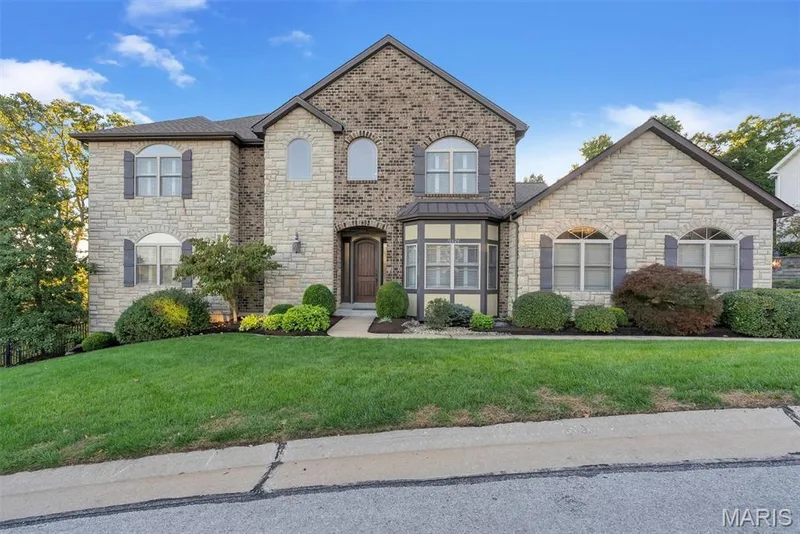16620 Wycliffe Place Drive, Wildwood, MO 63005 — listing photo 8 of 96
