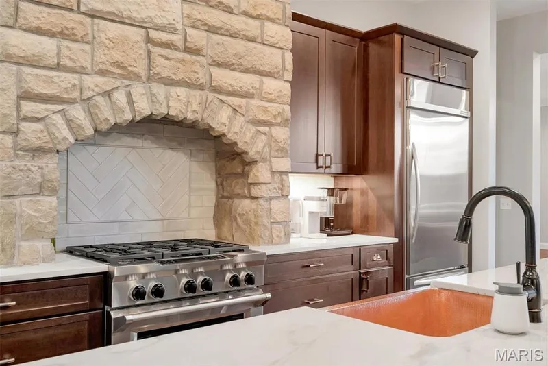 16620 Wycliffe Place Drive, Wildwood, MO 63005 — listing photo 27 of 96