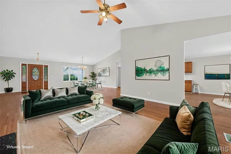 3949 Cambridge Crossing Drive, St Charles, MO 63304 — listing photo 5 of 45