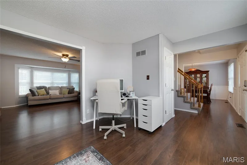 1156 Carrington Drive, St Peters, MO 63376 — listing photo 6 of 49