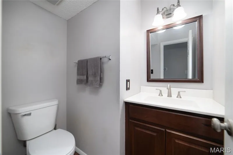 1156 Carrington Drive, St Peters, MO 63376 — listing photo 9 of 49