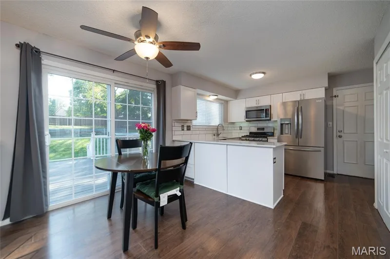 1156 Carrington Drive, St Peters, MO 63376 — listing photo 13 of 49
