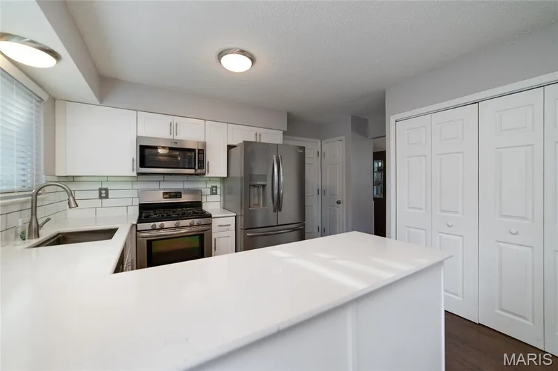 1156 Carrington Drive, St Peters, MO 63376 — listing photo 17 of 49