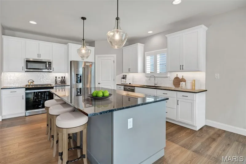 1 Columbia, O'Fallon, MO 63366 — listing photo 4 of 21