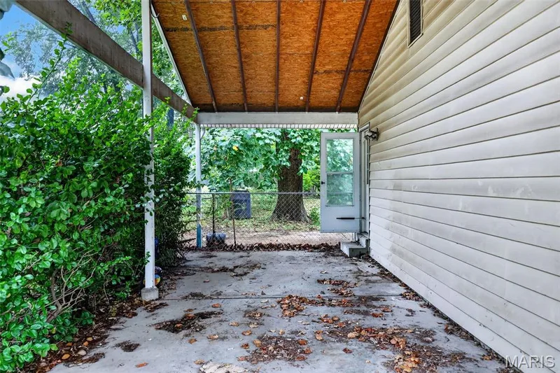 2715 Kelsey Court, St Charles, MO 63301 — listing photo 15 of 34