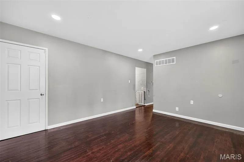 2715 Kelsey Court, St Charles, MO 63301 — listing photo 19 of 34