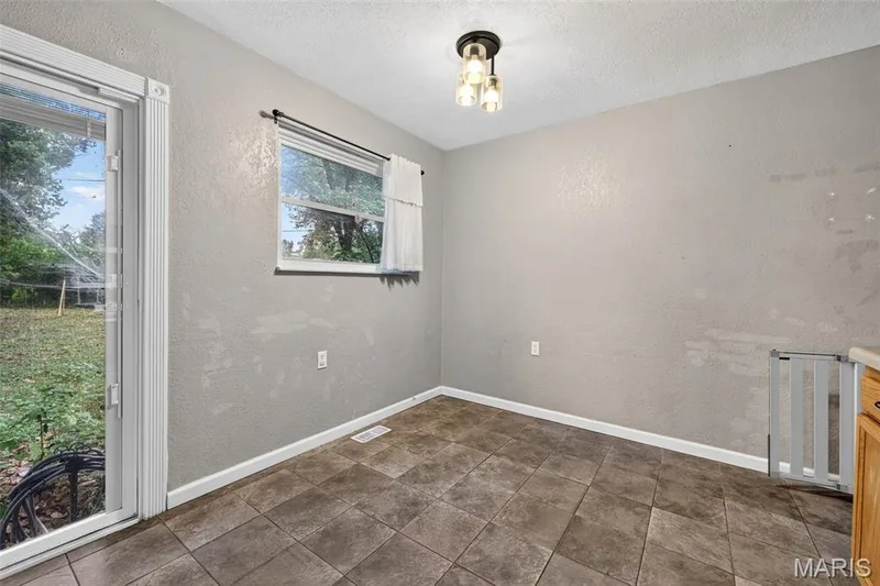 2715 Kelsey Court, St Charles, MO 63301 — listing photo 22 of 34