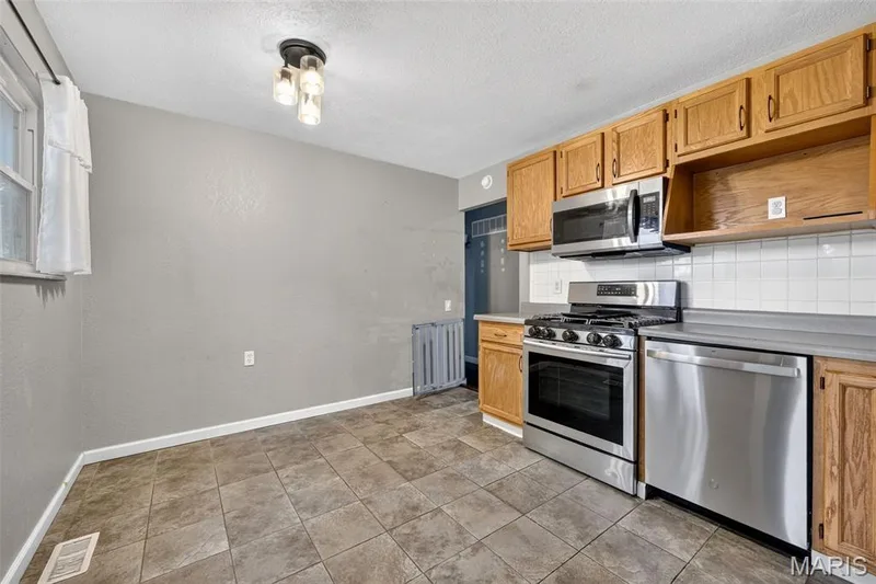 2715 Kelsey Court, St Charles, MO 63301 — listing photo 23 of 34