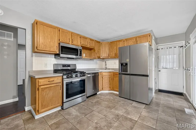 2715 Kelsey Court, St Charles, MO 63301 — listing photo 25 of 34