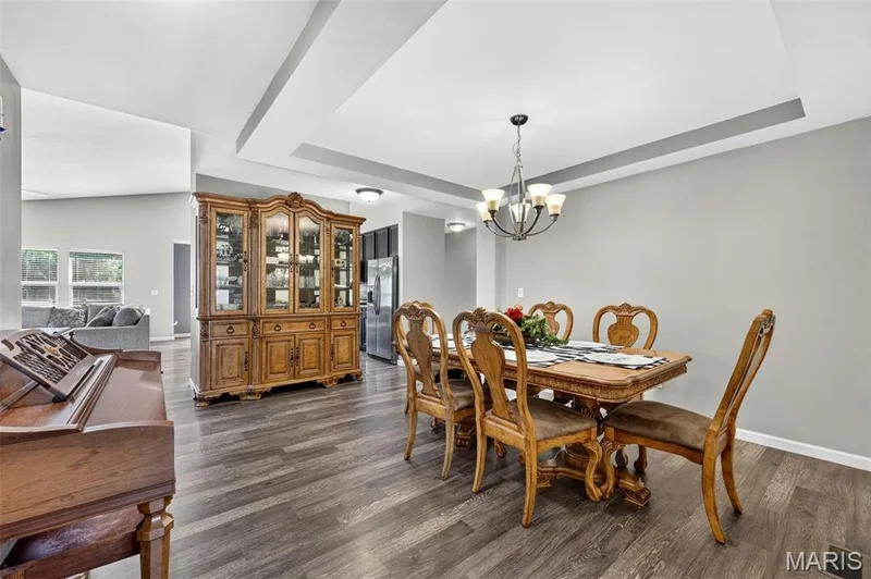 823 Caspian Drive, Wentzville, MO 63385 — listing photo 4 of 39