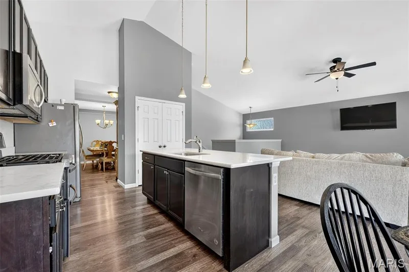 823 Caspian Drive, Wentzville, MO 63385 — listing photo 17 of 39