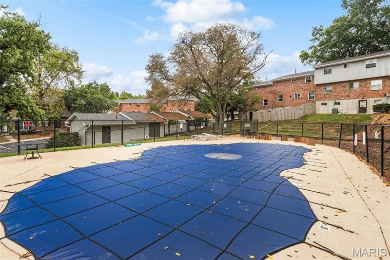 Amenities include lovely swimming pool and more. — 1192 Cantina Drive, Chesterfield, MO 63141