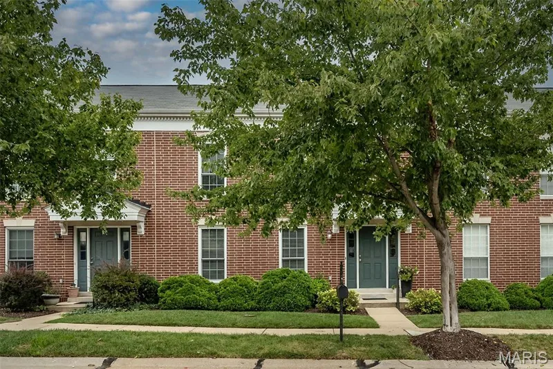 971 Rolling Thunder Drive, O'Fallon, MO — listing photo 1