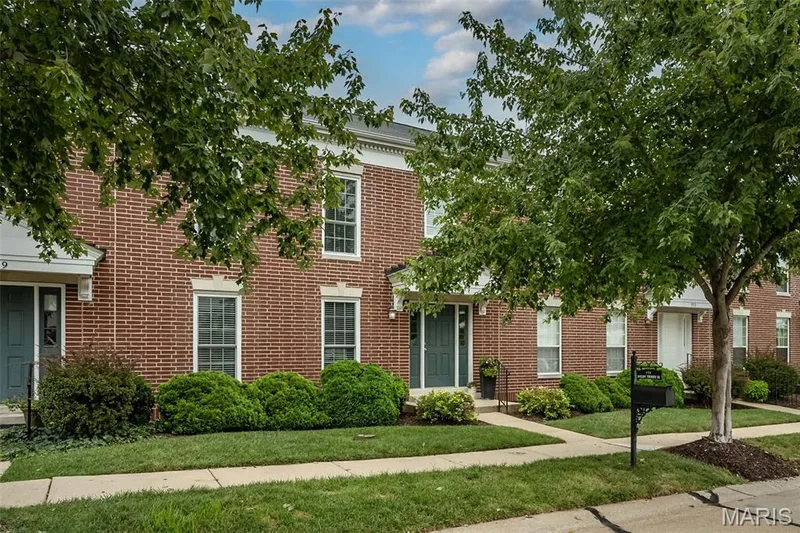 971 Rolling Thunder Drive, O'Fallon, MO 63368 — listing photo 3 of 50