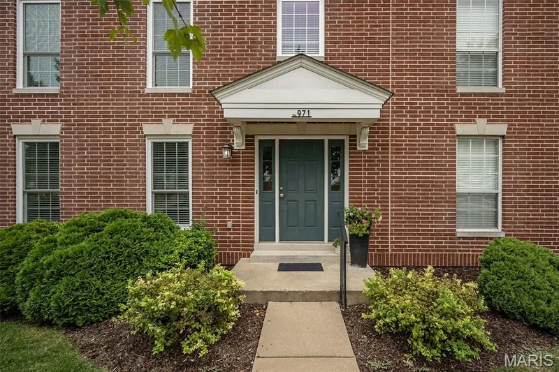 971 Rolling Thunder Drive, O'Fallon, MO 63368 — listing photo 6 of 50